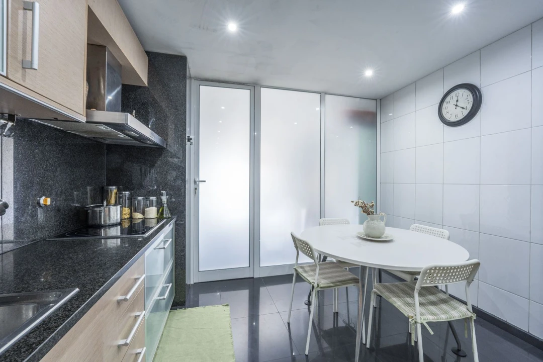 Apartamento T4 para Venda em Mafamude e Vilar do Paraíso Foto 8