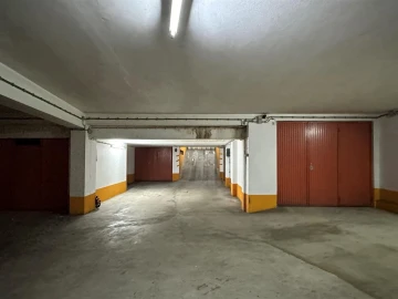 Garagem para Venda em Póvoa de Varzim, Beiriz e Argivai