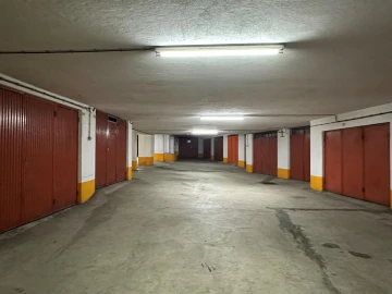 Garagem para Venda em Póvoa de Varzim, Beiriz e Argivai