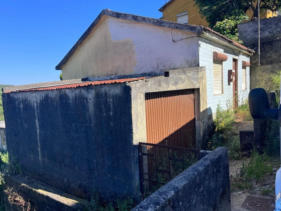 Moradia T2 para Venda em Fânzeres e São Pedro da Cova Foto 1