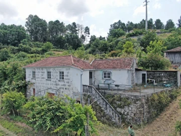 Moradia T2 para Venda em Fornos