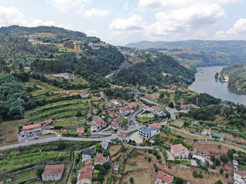 Moradia T2 para Venda em Fornos Foto 2