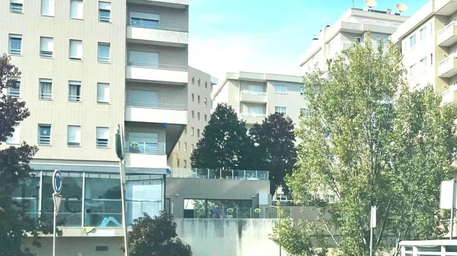 Loja para Venda em Mafamude e Vilar do Paraíso