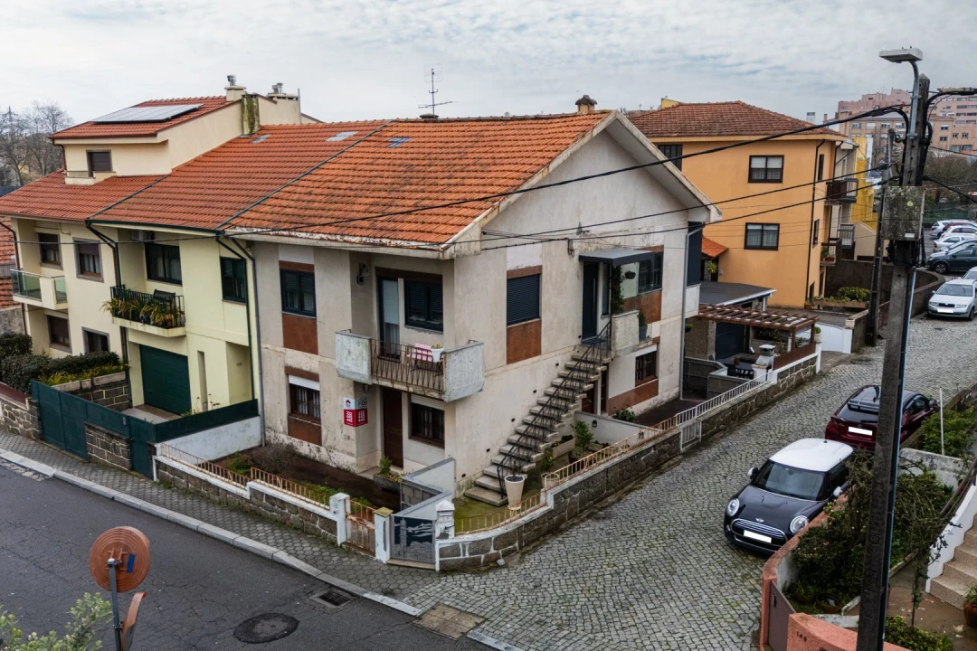 Moradia T2 para Venda em Santa Marinha e São Pedro da Afurada Foto 1