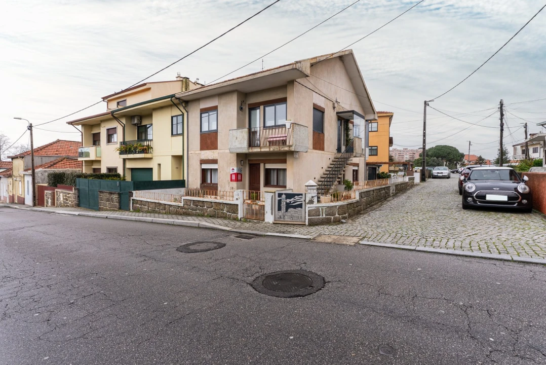 Moradia T2 para Venda em Santa Marinha e São Pedro da Afurada Foto 5