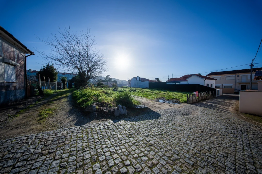 Terreno para Venda em Canelas Foto 1
