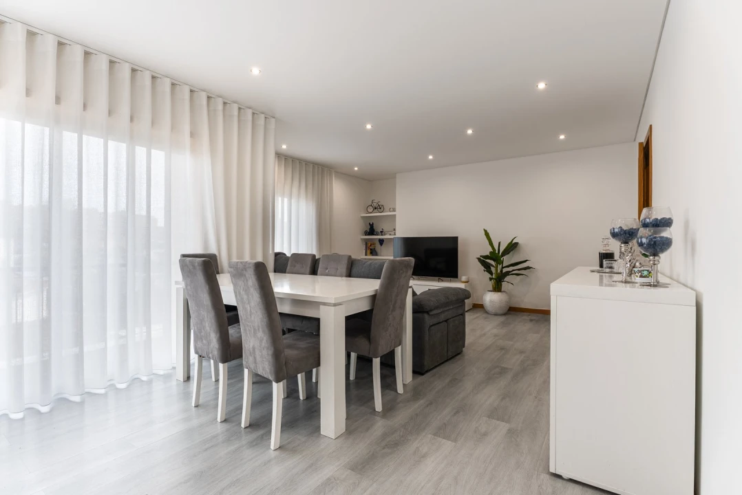 Apartamento T2 para Venda em Canidelo Foto 1