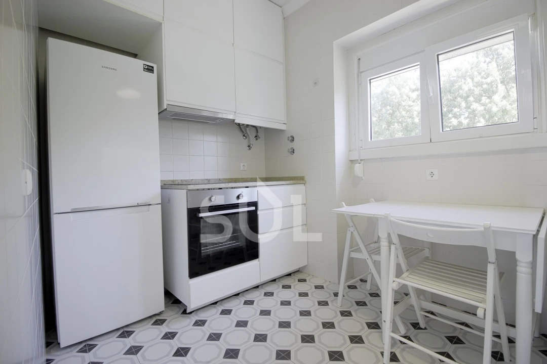 Apartamento T2 para Venda em Alvalade Foto 1