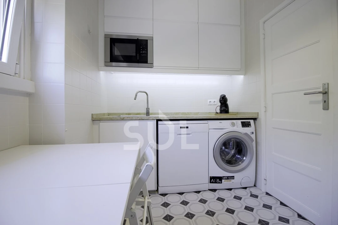 Apartamento T2 para Venda em Alvalade Foto 2