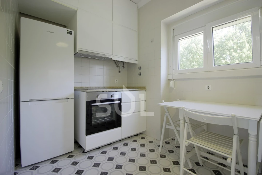 Apartamento T2 para Venda em Alvalade Foto 5