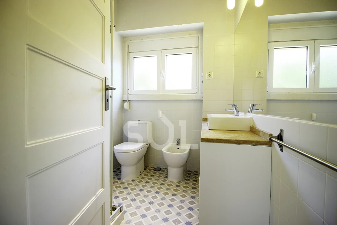 Apartamento T2 para Venda em Alvalade Foto 9