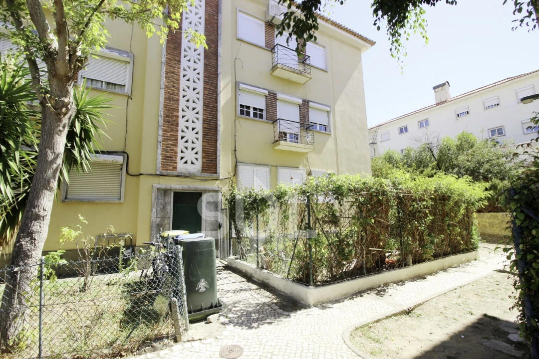 Apartamento T2 para Venda em Alvalade Foto 17