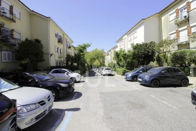 Apartamento T2 para Venda em Alvalade