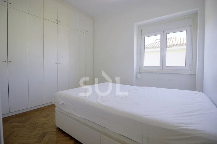 Apartamento T2 para Venda em Alvalade Foto 12