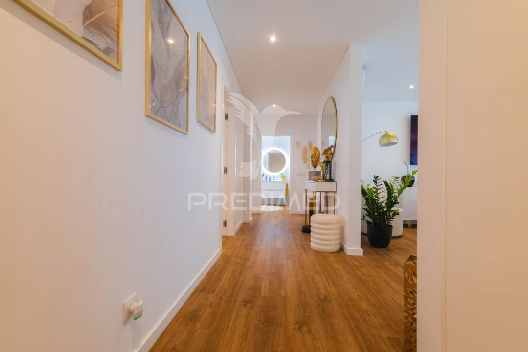 Apartamento T3 para Venda em Alvor Foto 10