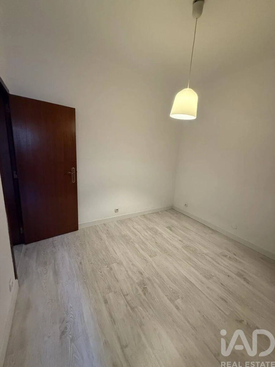 Apartamento T1 para Venda em Lumiar Foto 9