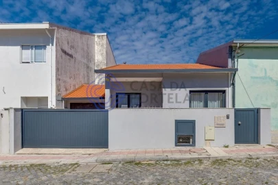 Moradia T3 para Venda em Perafita, Lavra e Santa Cruz do Bispo