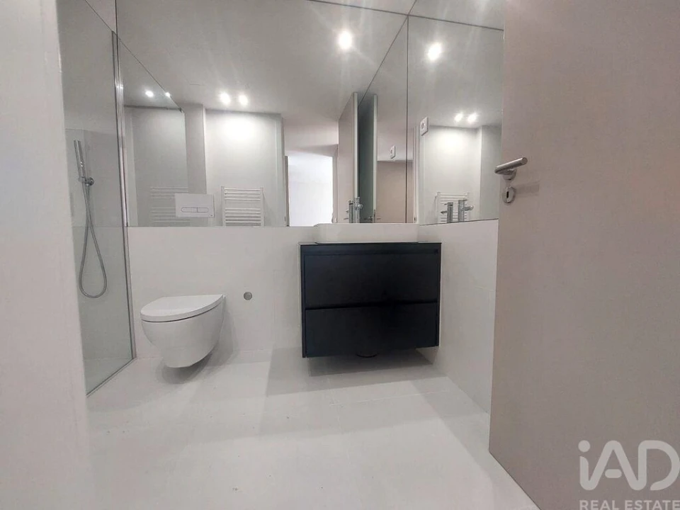 Apartamento para Venda em Cidade da Maia Foto 15