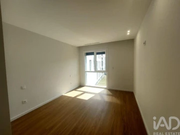 Apartamento para Venda em Cidade da Maia
