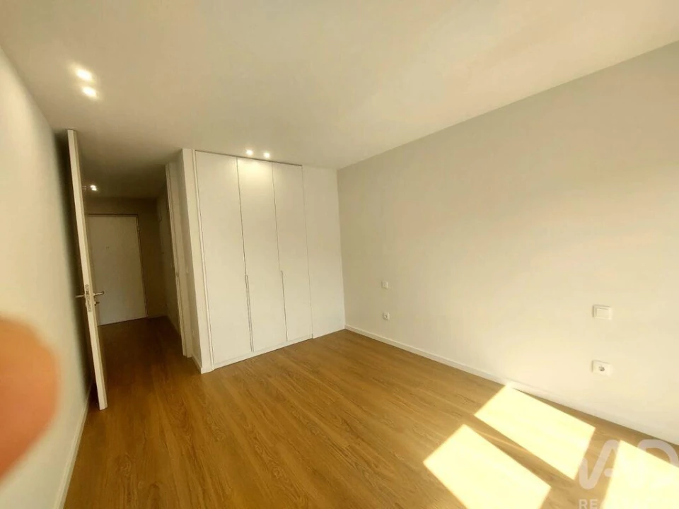 Apartamento para Venda em Cidade da Maia Foto 10