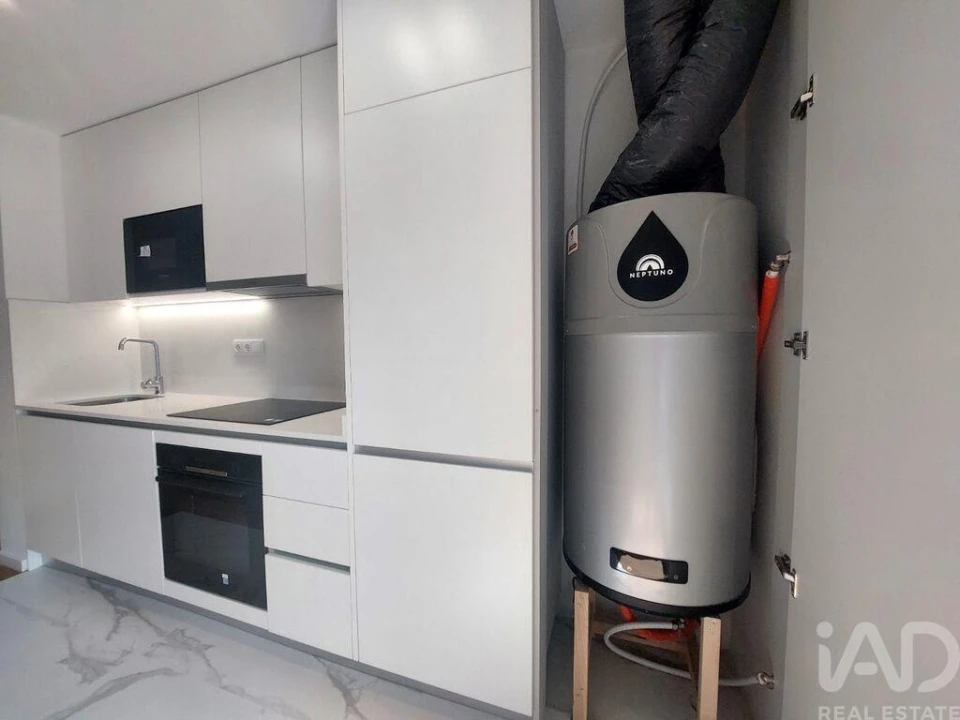 Apartamento para Venda em Cidade da Maia Foto 7