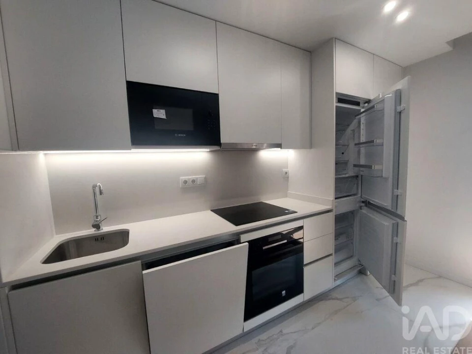 Apartamento para Venda em Cidade da Maia Foto 4