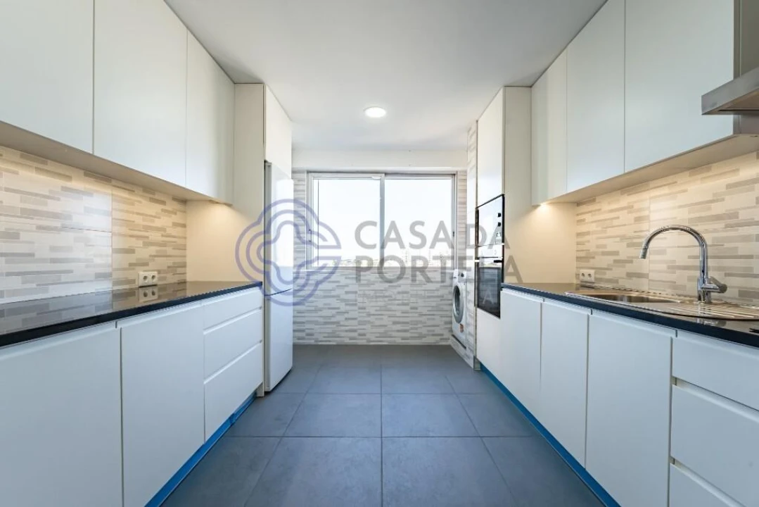 Apartamento T3 para Venda em Ramalde Foto 2
