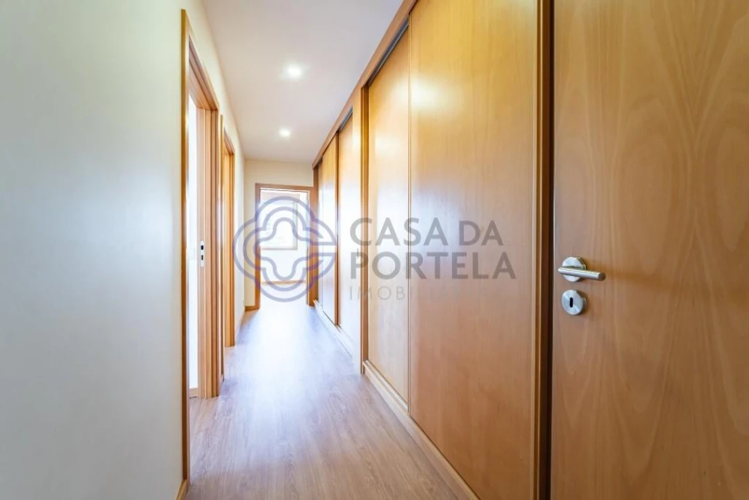 Apartamento T3 para Venda em Ramalde Foto 10