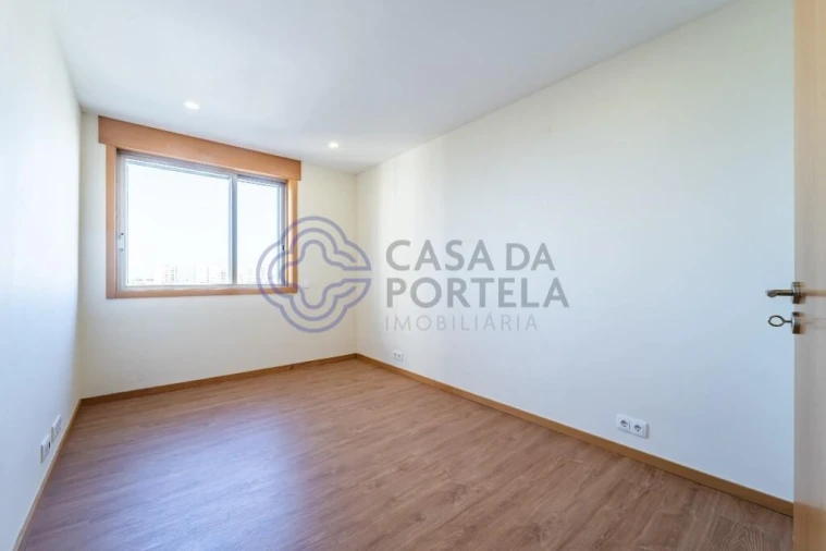 Apartamento T3 para Venda em Ramalde Foto 13