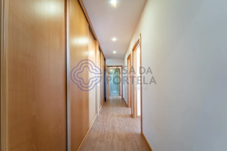 Apartamento T3 para Venda em Ramalde Foto 17