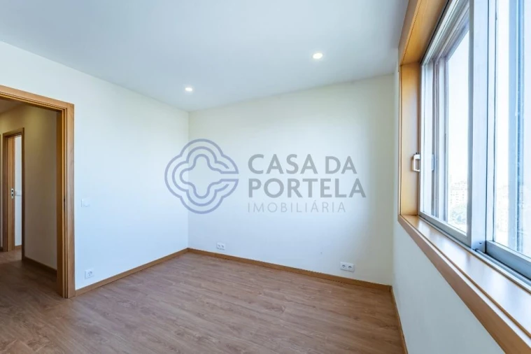 Apartamento T3 para Venda em Ramalde Foto 18