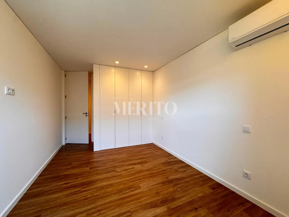 Apartamento T3 para Venda em Creixomil Foto 9