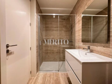 Apartamento T3 para Venda em Creixomil