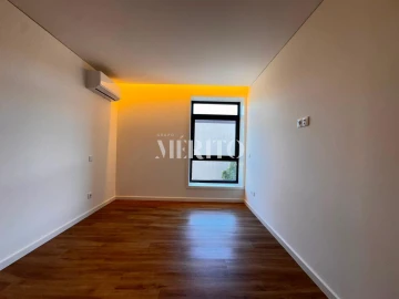 Apartamento T3 para Venda em Creixomil