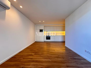 Apartamento T3 para Venda em Creixomil
