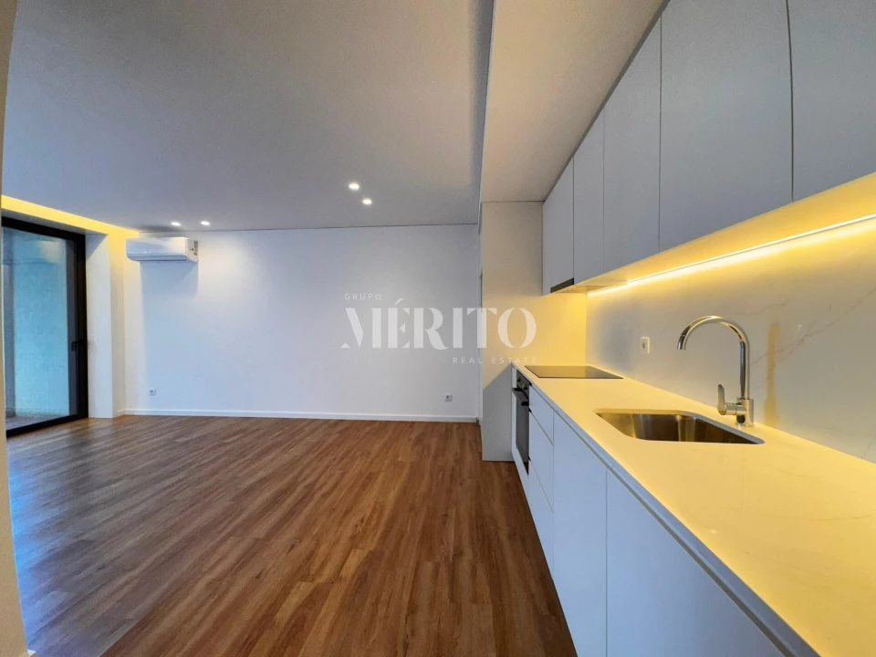 Apartamento T3 para Venda em Creixomil Foto 2