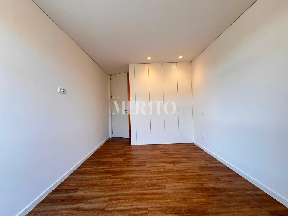 Apartamento T3 para Venda em Creixomil Foto 10