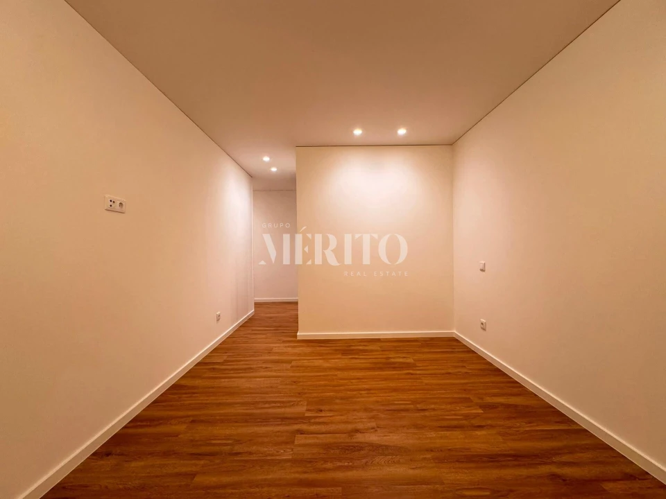 Apartamento T3 para Venda em Creixomil Foto 18