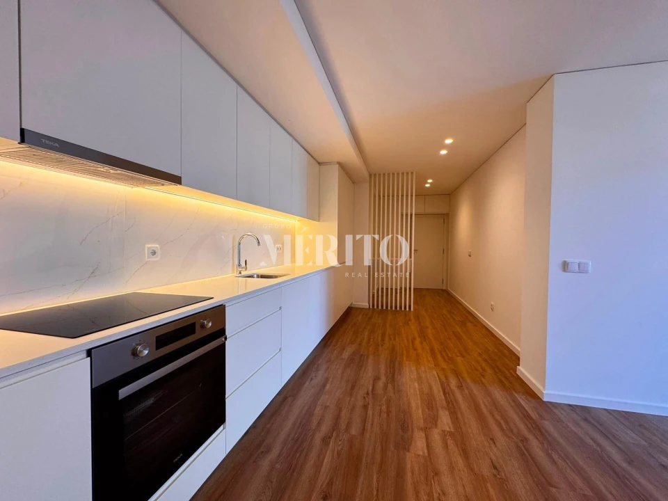 Apartamento T3 para Venda em Creixomil Foto 1