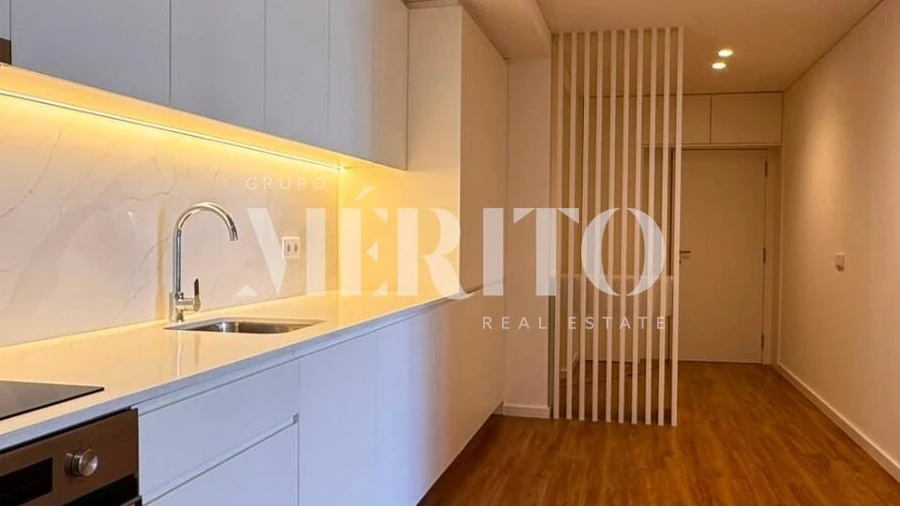 Apartamento T3 para Venda em Creixomil