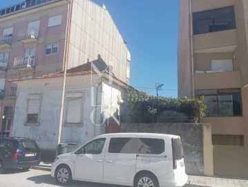 Terreno para Venda em São Mamede de Infesta e Senhora da Hora