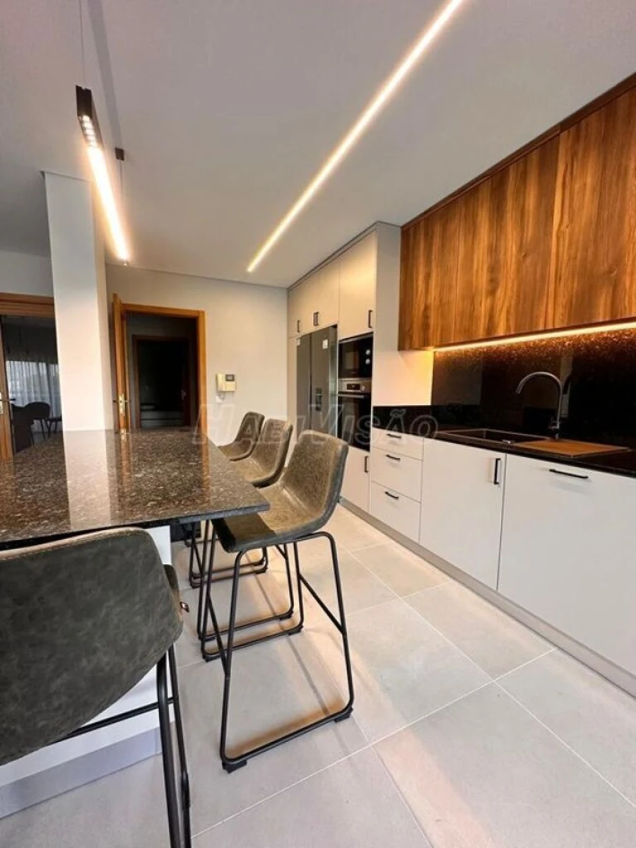 Apartamento T3 para Venda em Ermesinde Foto 4