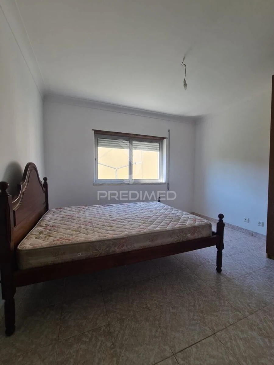 Apartamento T1 para Venda em Benavente Foto 3