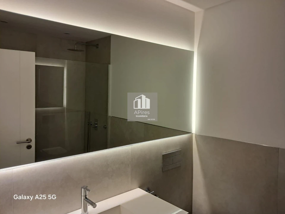 Apartamento T2 para Venda em Almada, Cova da Piedade, Pragal e Cacilhas Foto 1
