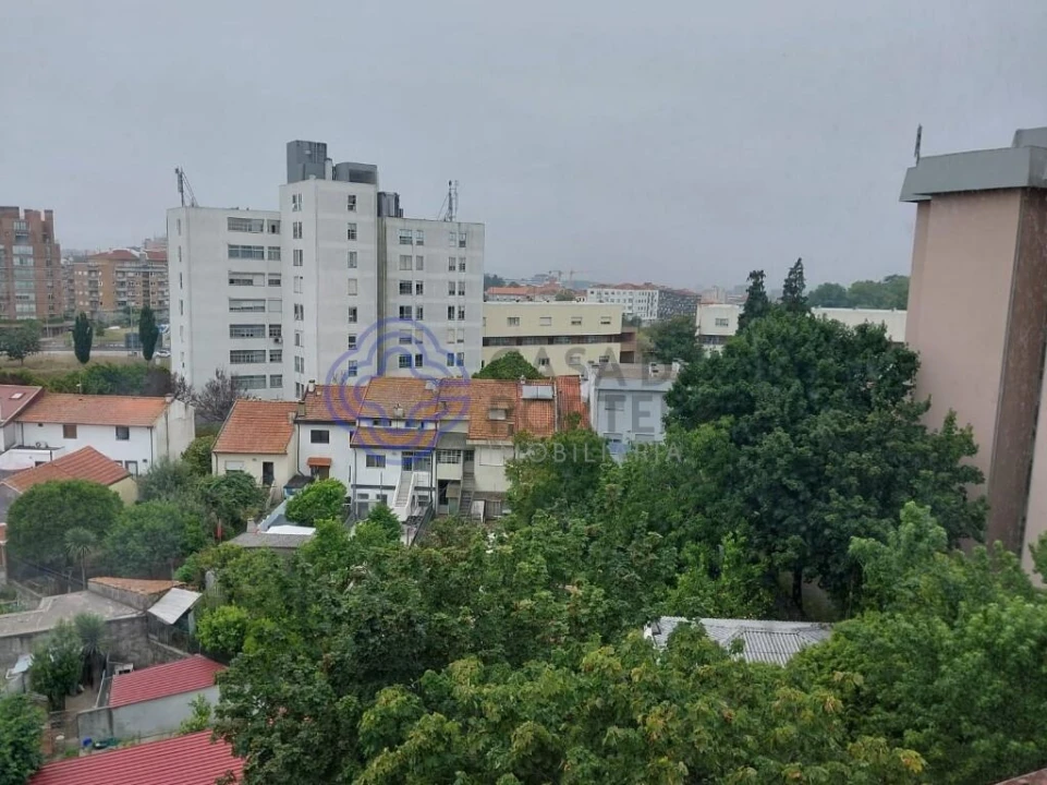 Apartamento T2 para Arrendamento em Campanhã Foto 1
