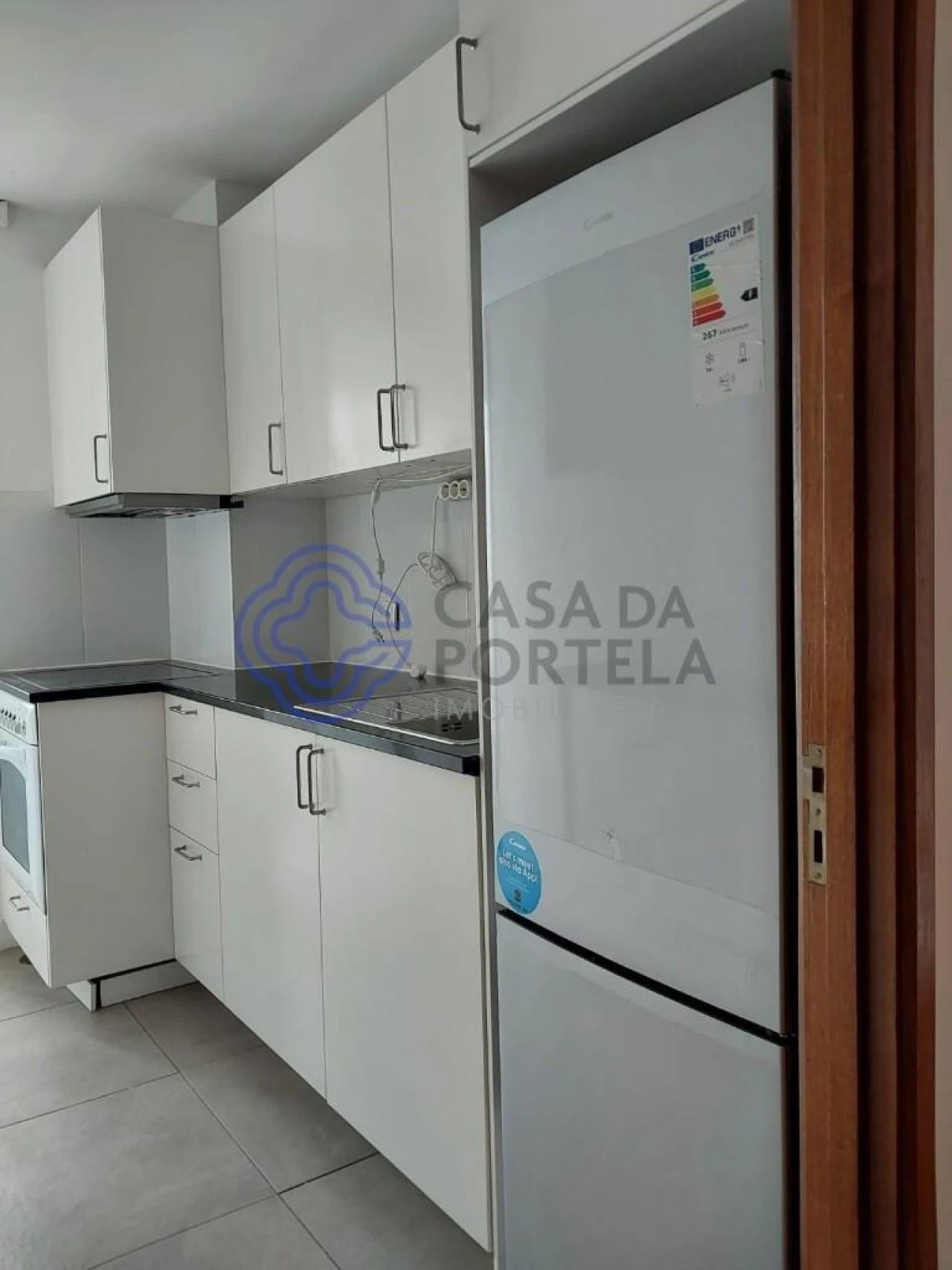 Apartamento T2 para Arrendamento em Campanhã Foto 3
