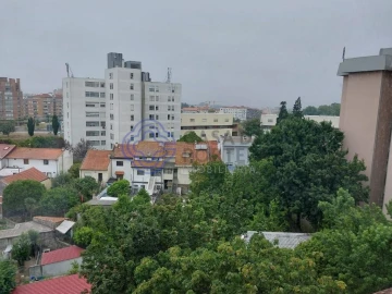 Apartamento T2 para Arrendamento em Campanhã