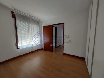 Apartamento T2 para Arrendamento em Campanhã