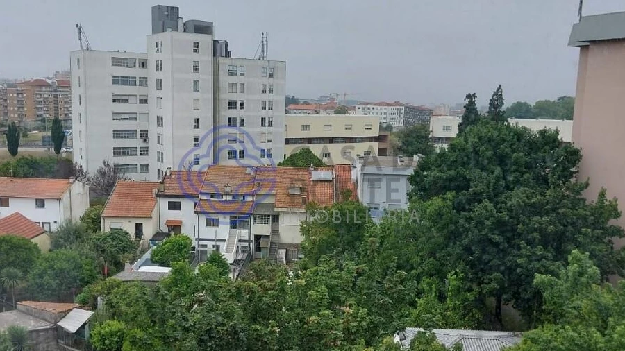 Apartamento T2 para Arrendamento em Campanhã