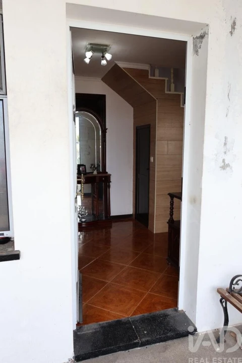 Moradia T3 para Venda em Lagoa (Santa Cruz)